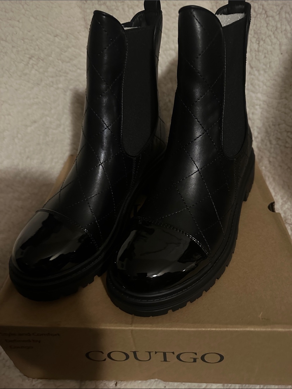 Coutgo Black Quilted Patent-Toe Chelsea Booties